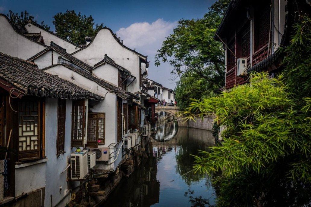 南宁青秀山向日葵花田成网红打卡点，南宁网红打卡地还有哪里？